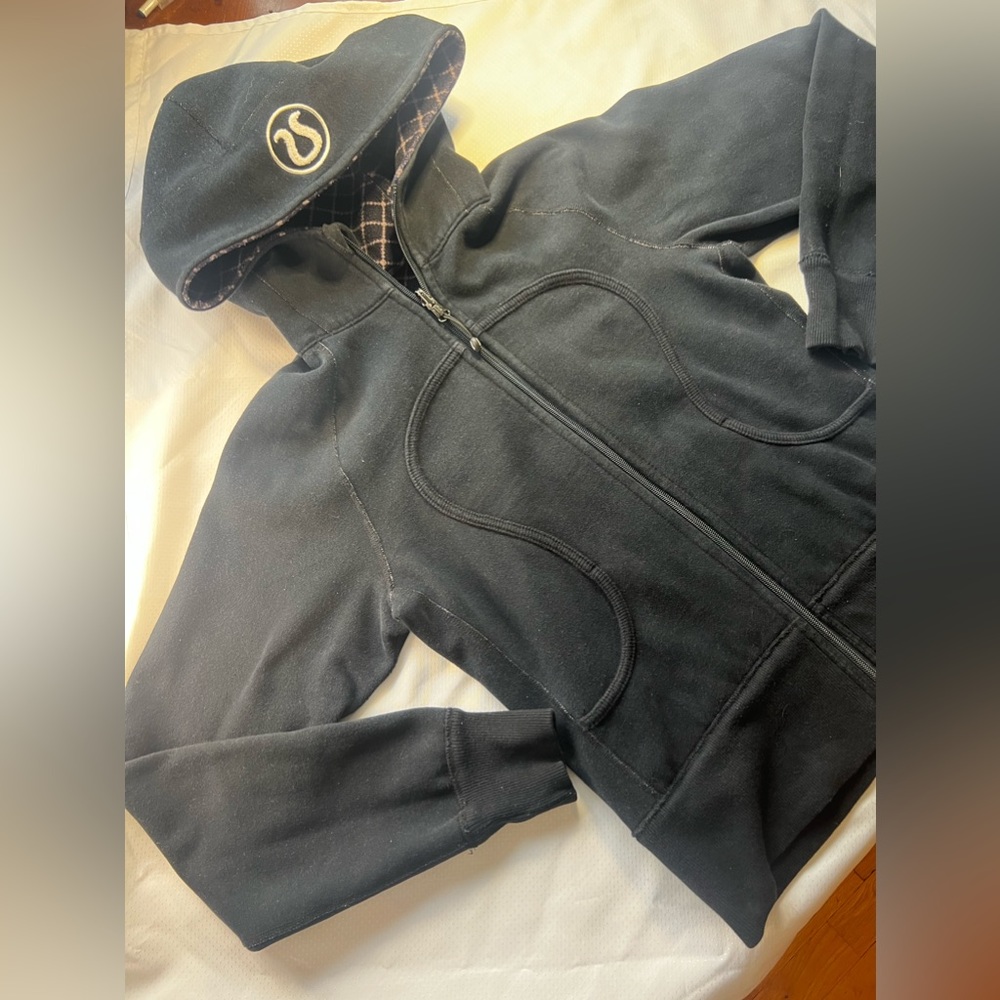 Vintage Lululemon Scuba Womens Reversible Fleece Hooded/Zippered Sweater.